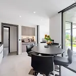 Tokoto 1 *